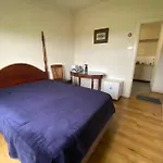 Cozy Little Room For 1 Or 2