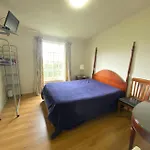 Cozy Little Room For 1 Or 2